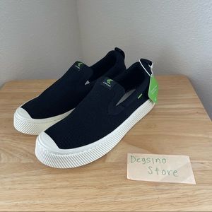 Cariuma Slip On Low Top Black Bamboo Knit Sneaker